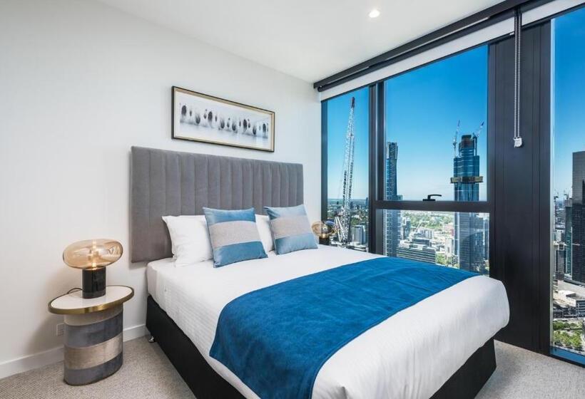 2 Bedrooms Apartment City View, Collins House Apartments By Cllix