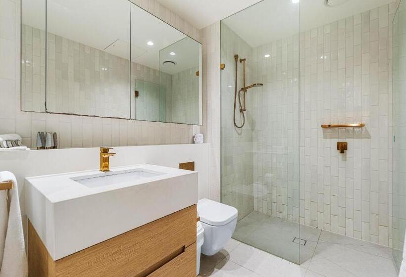 דירת שלושה חדרים, Collins House Apartments By Cllix