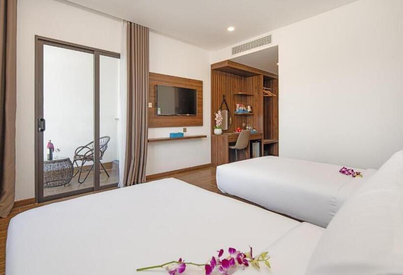 اتاق سوپریور با چشم‌انداز رودخانه, Gold Plaza Hotel Da Nang