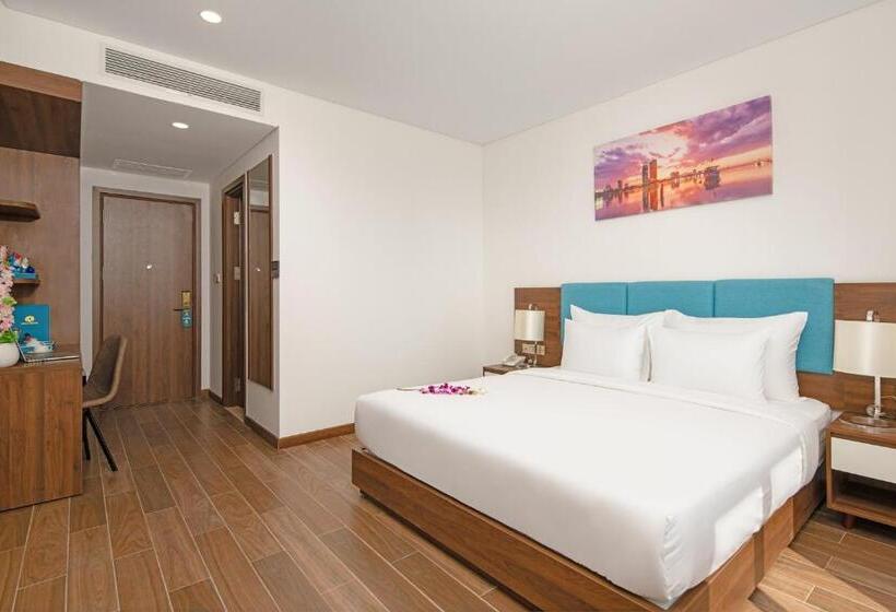 Deluxe room with river view, Gold Plaza Hotel Da Nang