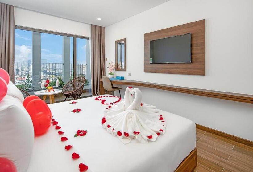 سوئیت پریمیوم, Gold Plaza Hotel Da Nang