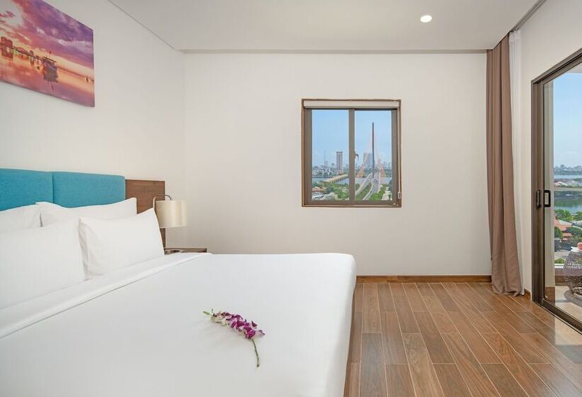 Deluxe room with river view, Gold Plaza Hotel Da Nang