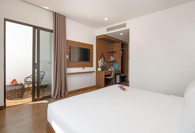 Deluxe room with river view, Gold Plaza Hotel Da Nang