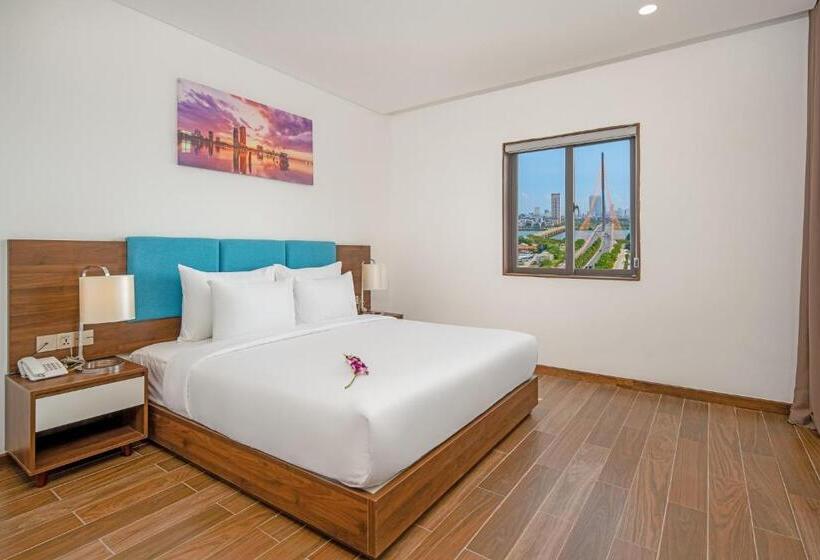 Deluxe room with river view, Gold Plaza Hotel Da Nang