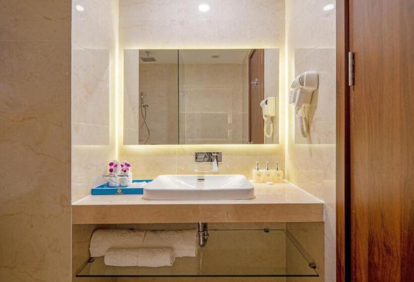 اتاق لوکس سه تخته, Gold Plaza Hotel Da Nang