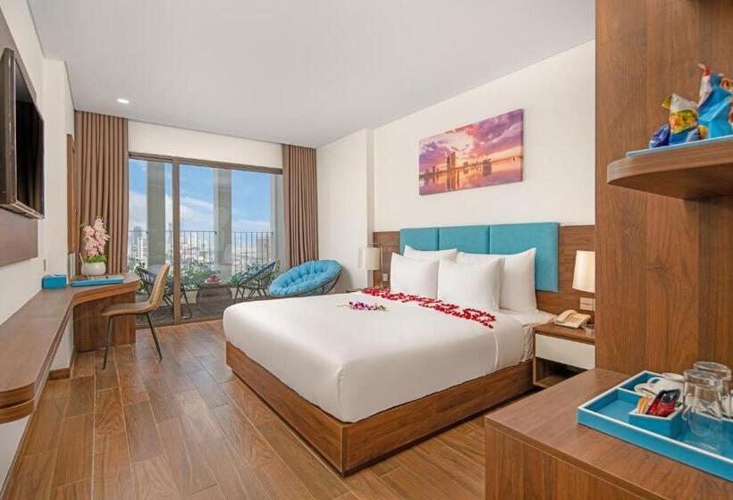 سوئیت پریمیوم, Gold Plaza Hotel Da Nang