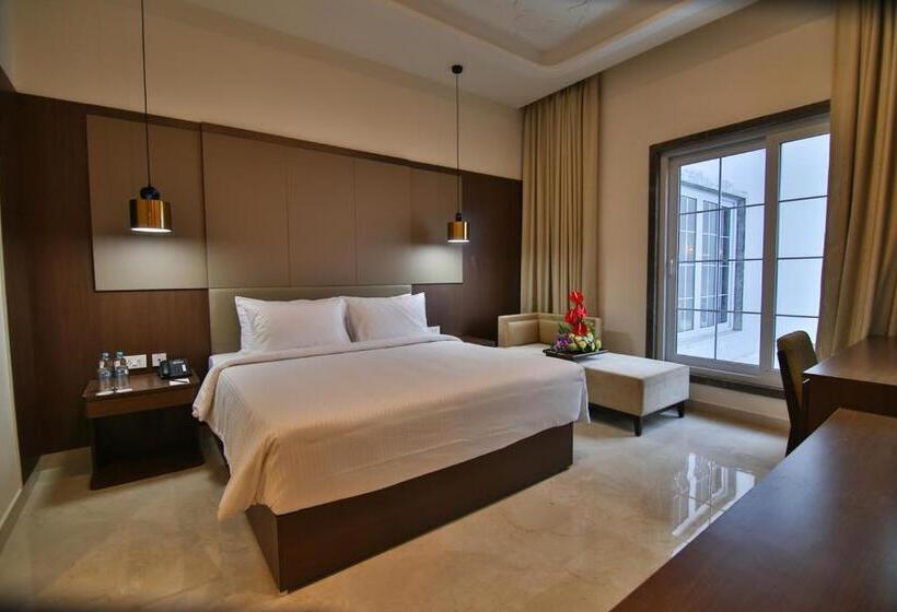 غرفة قياسية سرير كينج, Accord Chrome