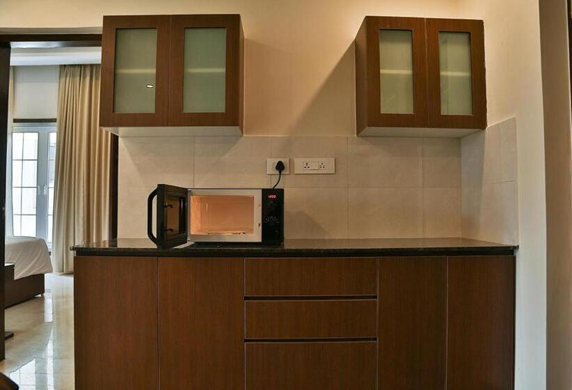 إستوديو قياسى سرير كينج, Accord Chrome