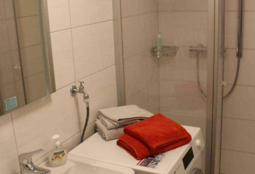 غرفة قياسية لذوى الاحتياجات الخاصة, Gaestehaus An Der Fehnroute Ii, 11041