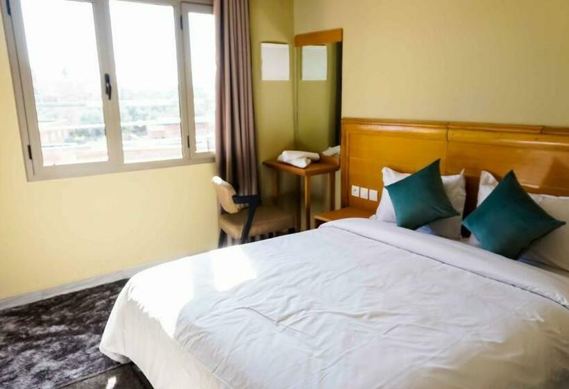 اتاق استاندارد یک نفره, Golden Flora