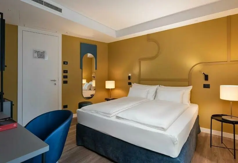 Quarto standart vista jardim, Ht Hotel Trieste