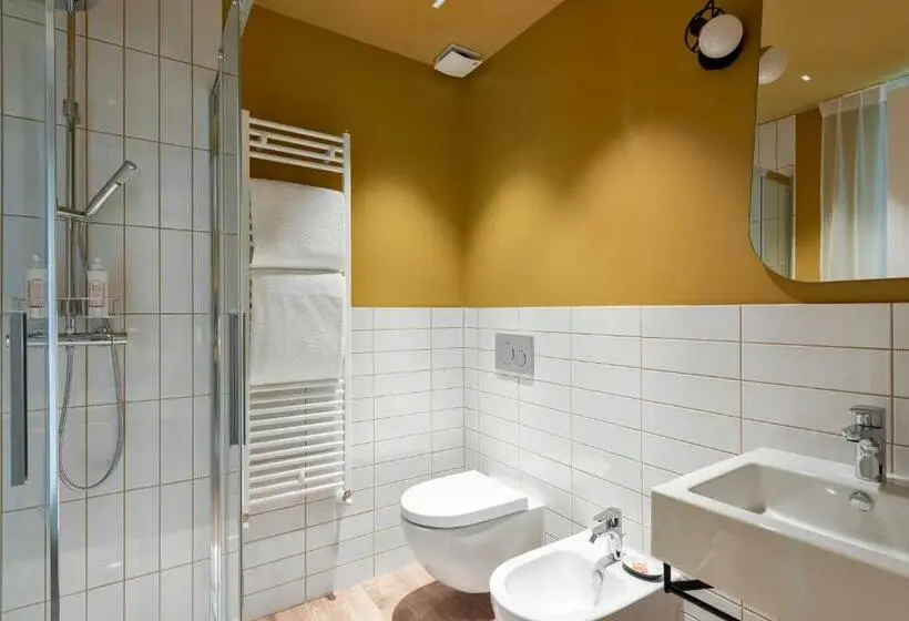 Quarto standart vista jardim, Ht Hotel Trieste