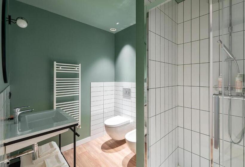 غرفة ديلوكس سرير كينج, Ht Hotel Trieste