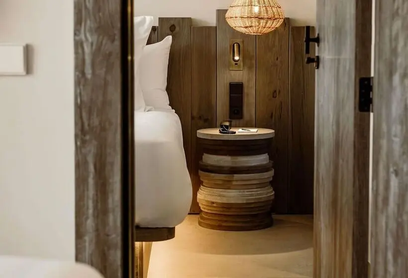 Standardzimmer mit Poolblick, Hyde Ibiza