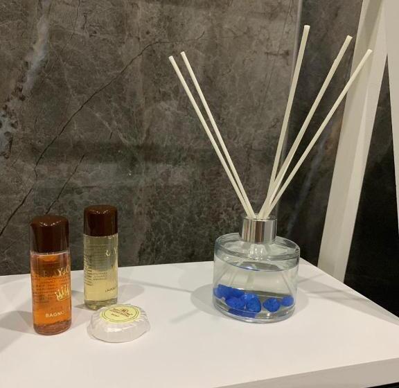 סוויטה נוף לים, Julius