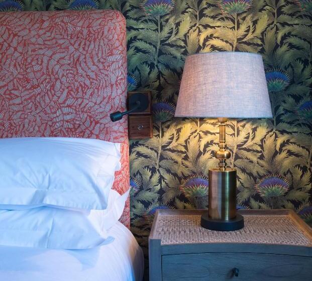 Номер Стандарт, Purchases Restaurant & Accommodation