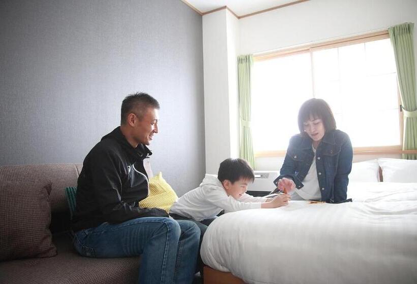 バスルーム共有のトリプルスタンダード, The Stay Wakkanai