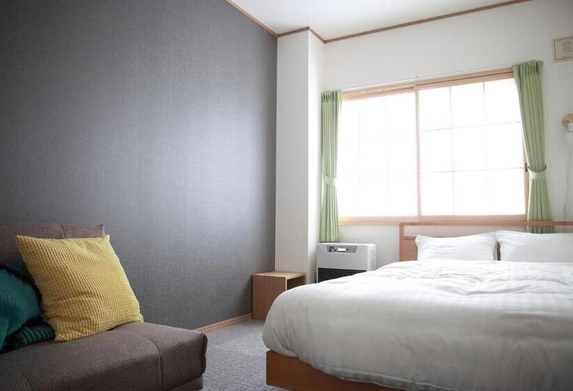バスルーム共有のトリプルスタンダード, The Stay Wakkanai