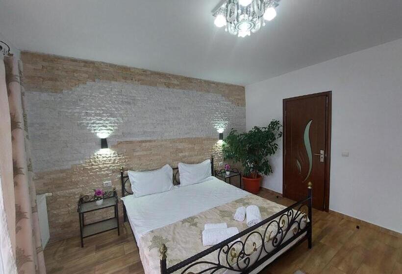 ファミリールーム, Fulg De Nea