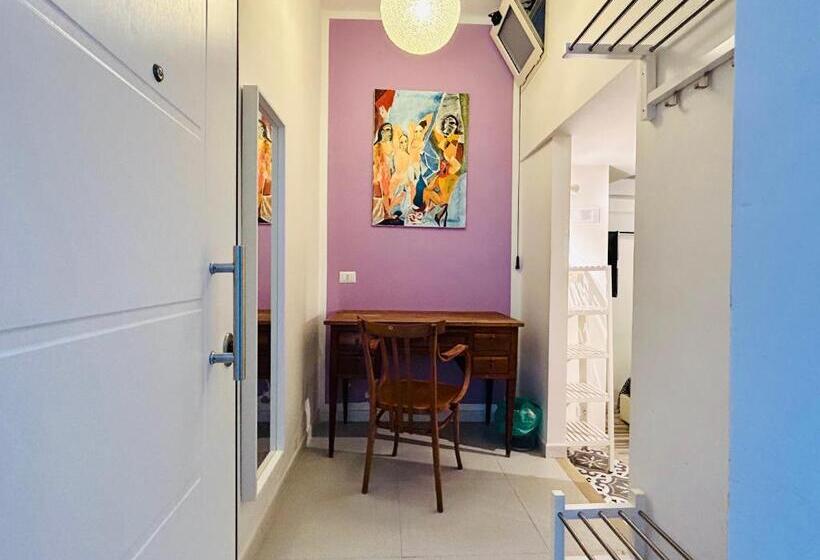 اتاق استاندارد, Tribunali Apartments