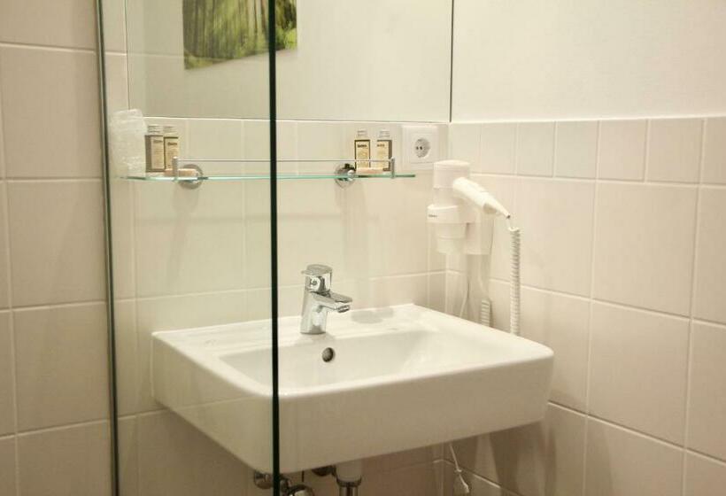 标准工作室, Versava Apartments