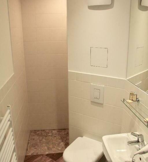 标准工作室, Versava Apartments