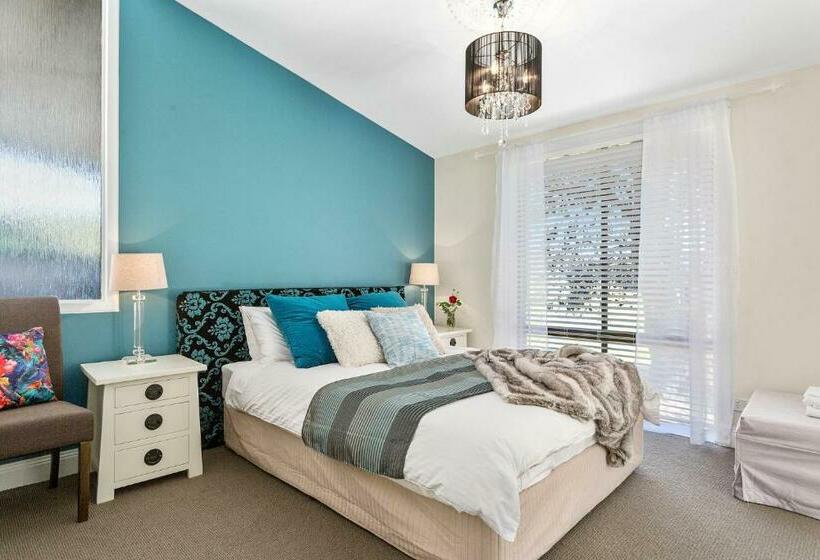 סוויטה דלוקס, Birch Lane