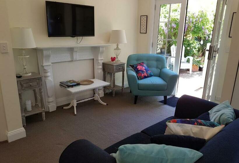 סוויטה דלוקס, Birch Lane