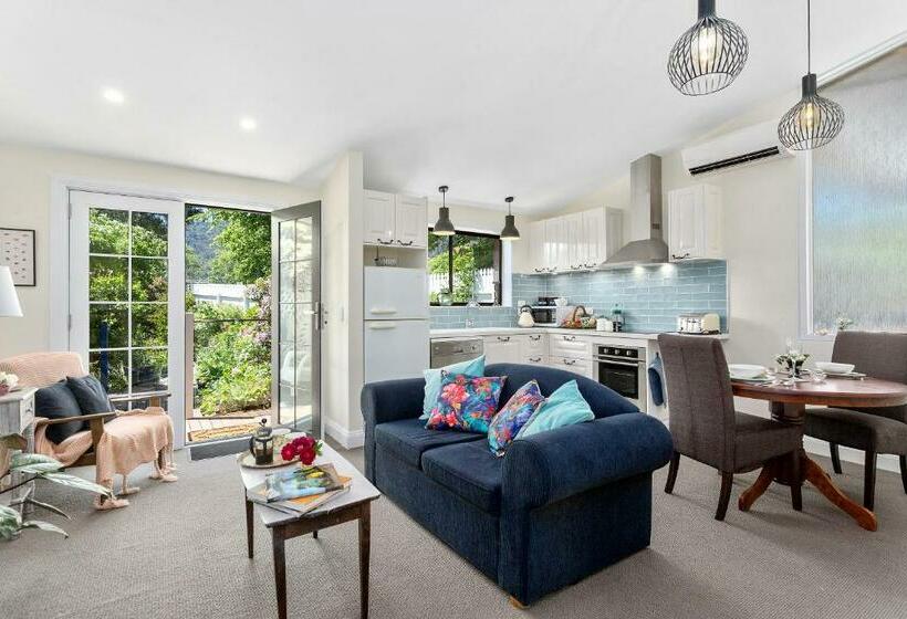 סוויטה דלוקס, Birch Lane