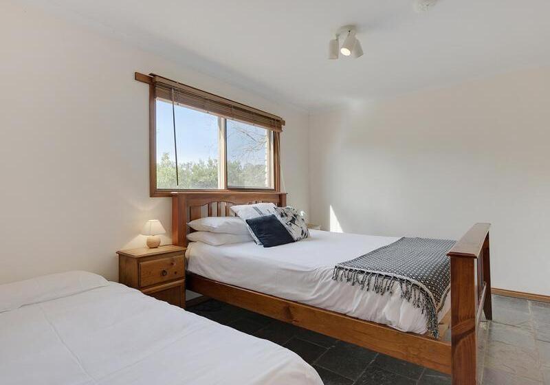 חדר משפחתי דלוקס, Steeles Island Retreat