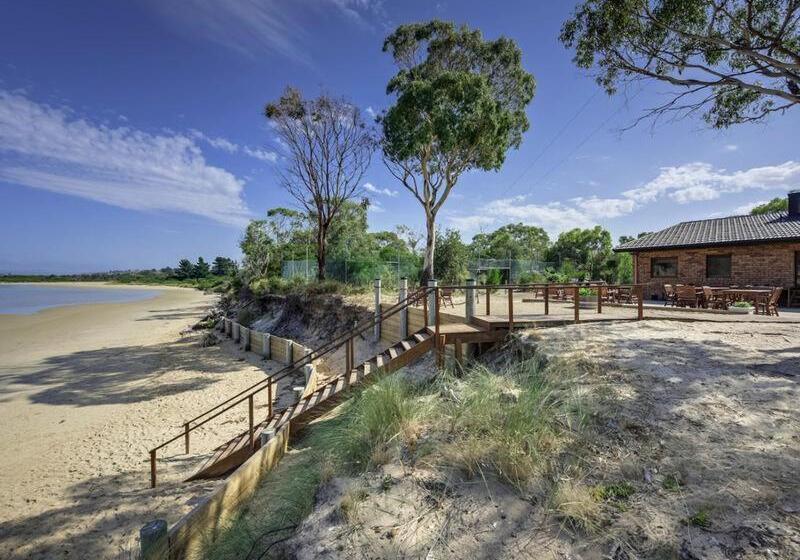 חדר משפחתי דלוקס, Steeles Island Retreat