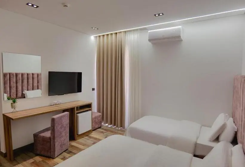 اتاق استاندارد سه نفره, Asi Rooftop