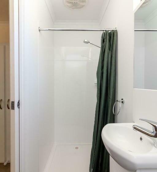 سوییت خانوادگی, Paringa Caravan Park