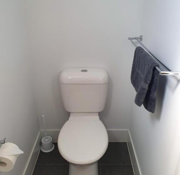 اتاق خانوادگی, Paringa Caravan Park