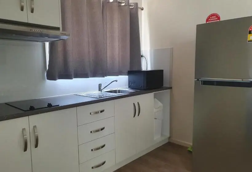 スタンダード4人部屋, Paringa Caravan Park
