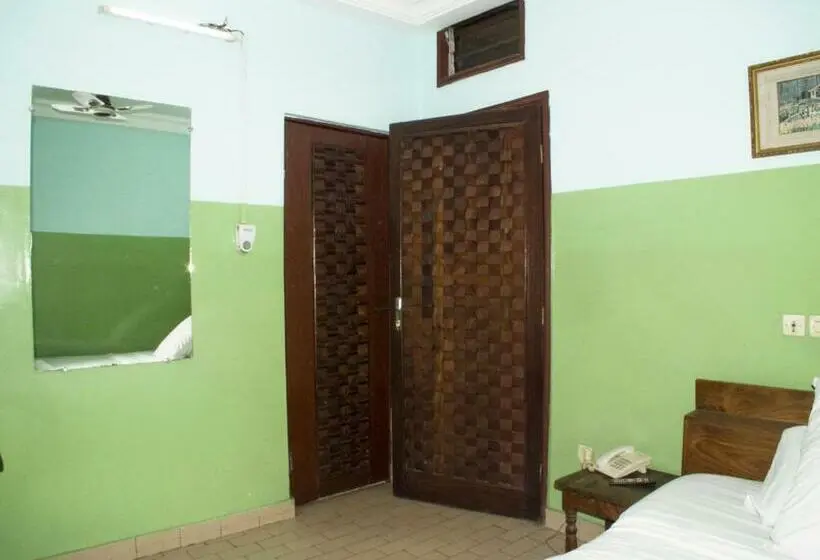 اتاق استاندارد, Royal