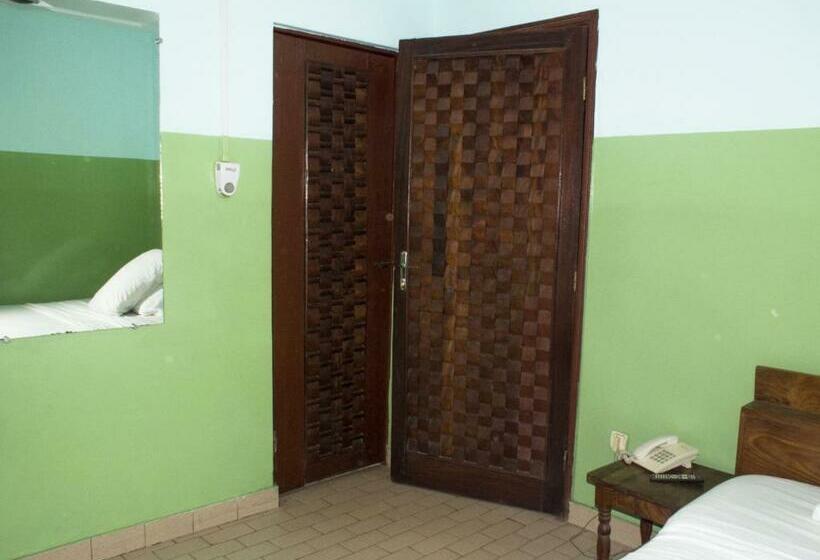 اتاق استاندارد, Royal