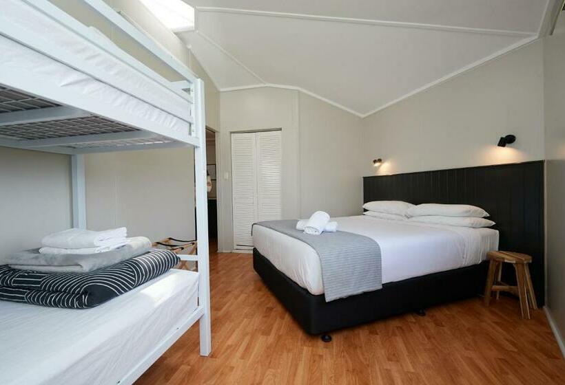 标准平房, Pine Country Caravan Park