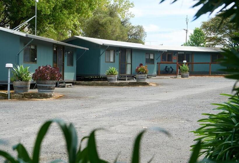 带2个卧室的标准洋房, Pine Country Caravan Park