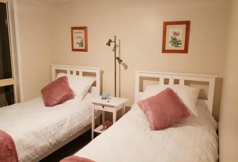 スタンダードルーム, Robyn S Nest Bed And Breakfast