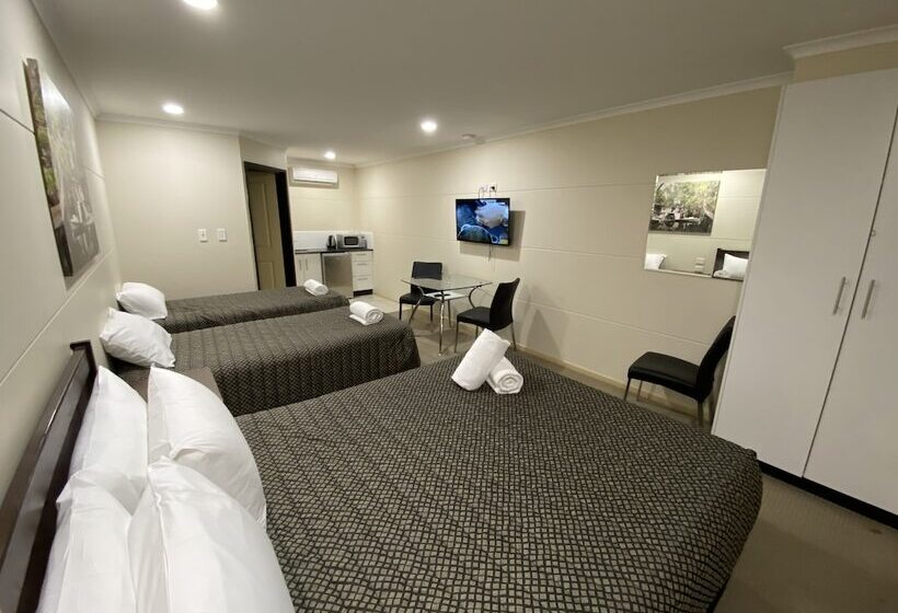 패밀리 룸, Balranald Club Motel