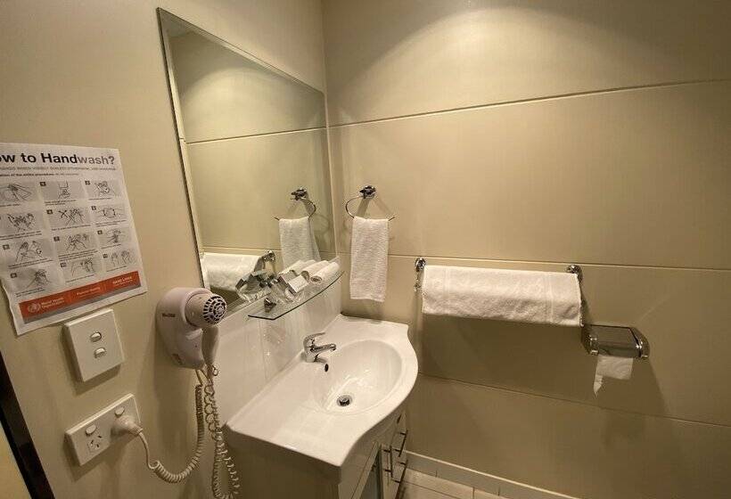 家庭间, Balranald Club Motel