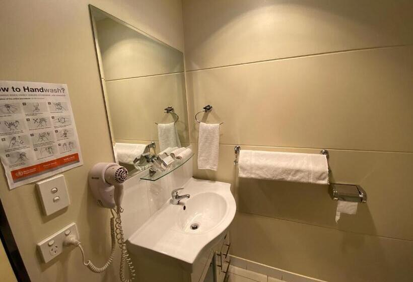 家庭间, Balranald Club Motel