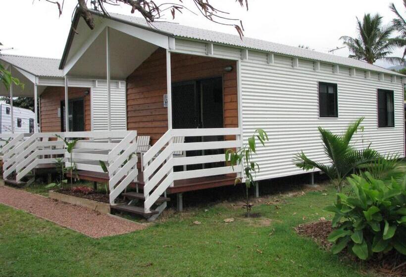 كابينة مطلة على حمام السباحة, Cardwell Beachcomber Motel & Tourist Park
