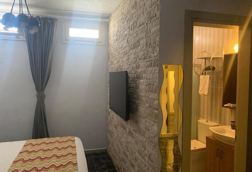 غرفة إقتصادية ثلاثية, June Alaçatı Adult Only