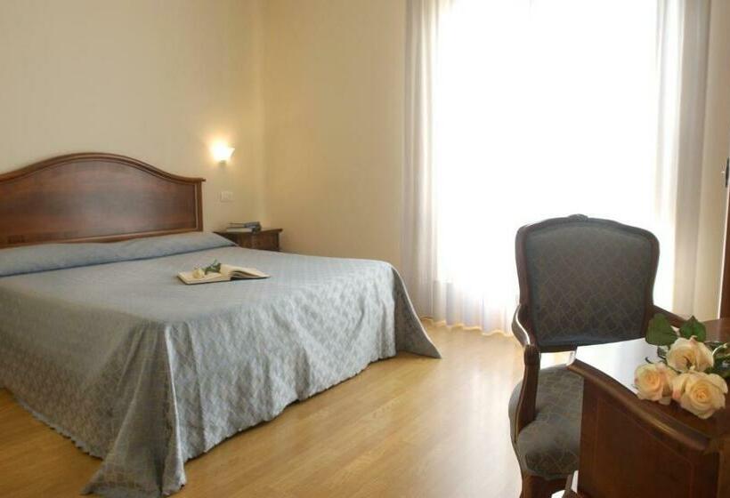 标准间带湖景, Belvedere