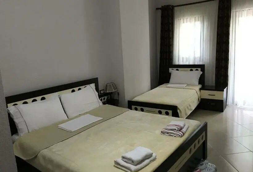 اتاق استاندارد سه نفره, Camping Lin