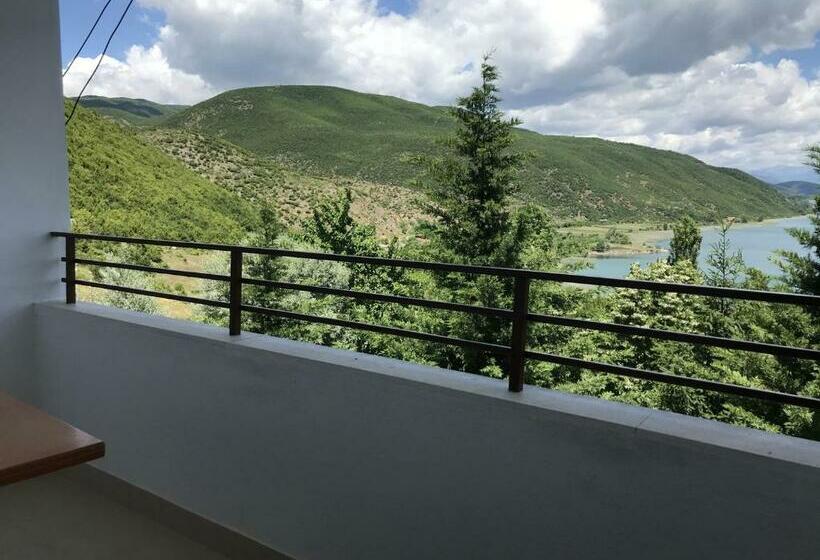 חדר קלאסי לשלושה, Camping Lin