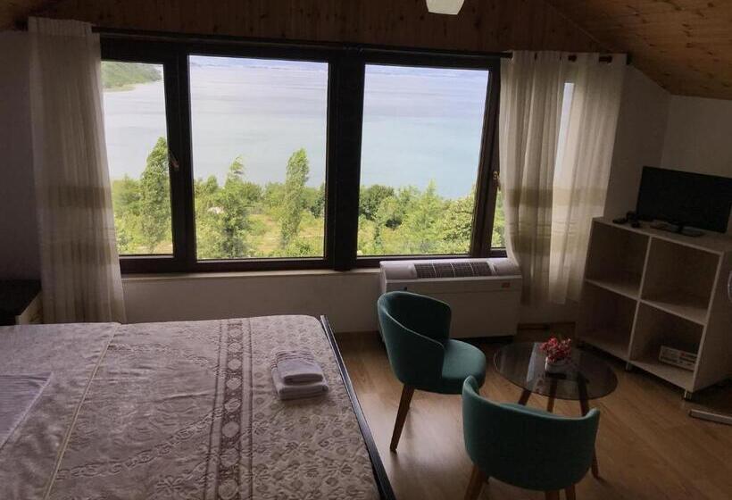 דירת חדר, Camping Lin