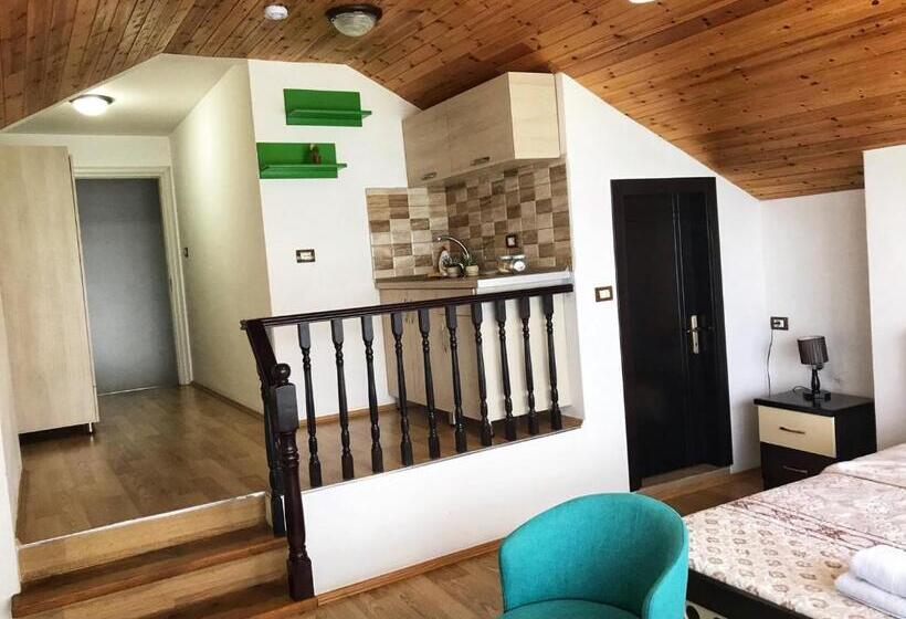 דירת חדר, Camping Lin